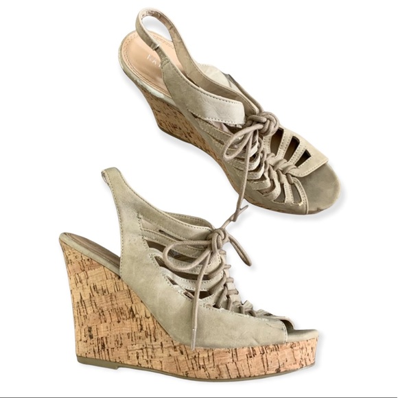 Kate Preston Shoes - Late Preston Cream Nude Wedge Heel Shoes Sz 9. B1